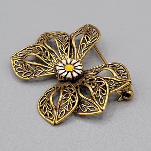 Gold Tone Floral Flower Shaped Brooch Pin Enameled Daisy Center Open Work - Picture 2 of 7